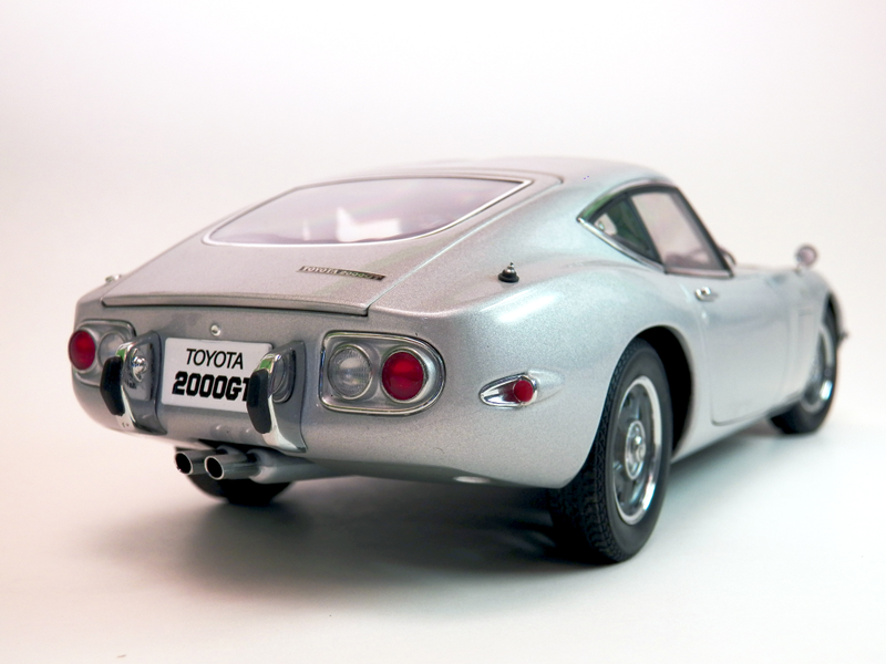 Illustration for article titled LaLD Car Week 1:18 AutoArt Toyota 2000gt